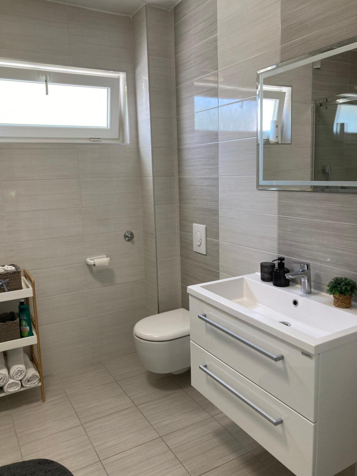 Apartman Sonas With Free Private Parking Karlovac Luaran gambar